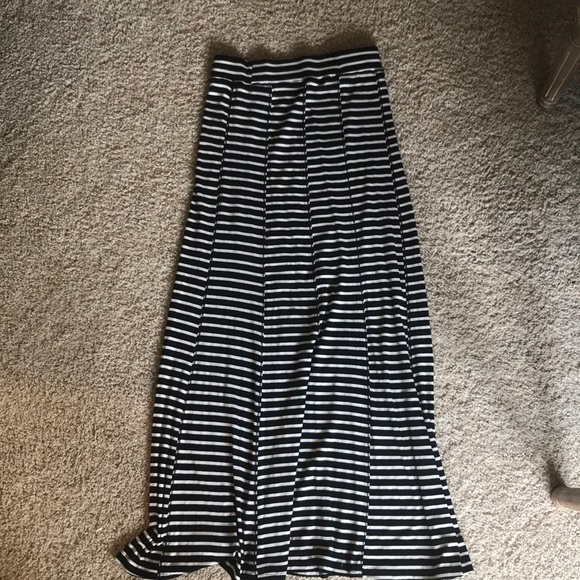 Dresses & Skirts - Umgee Black & White Striped Maxi Skirt
